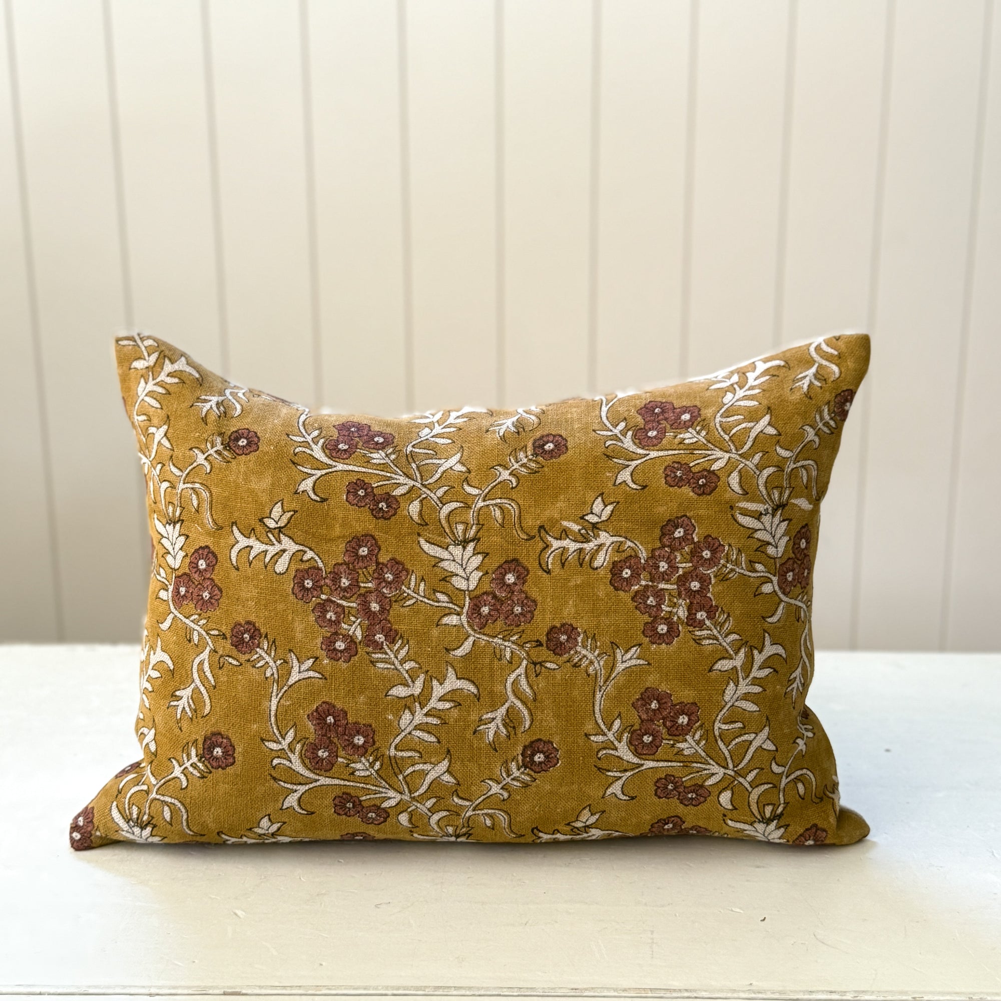 Torini Lumbar Pillow