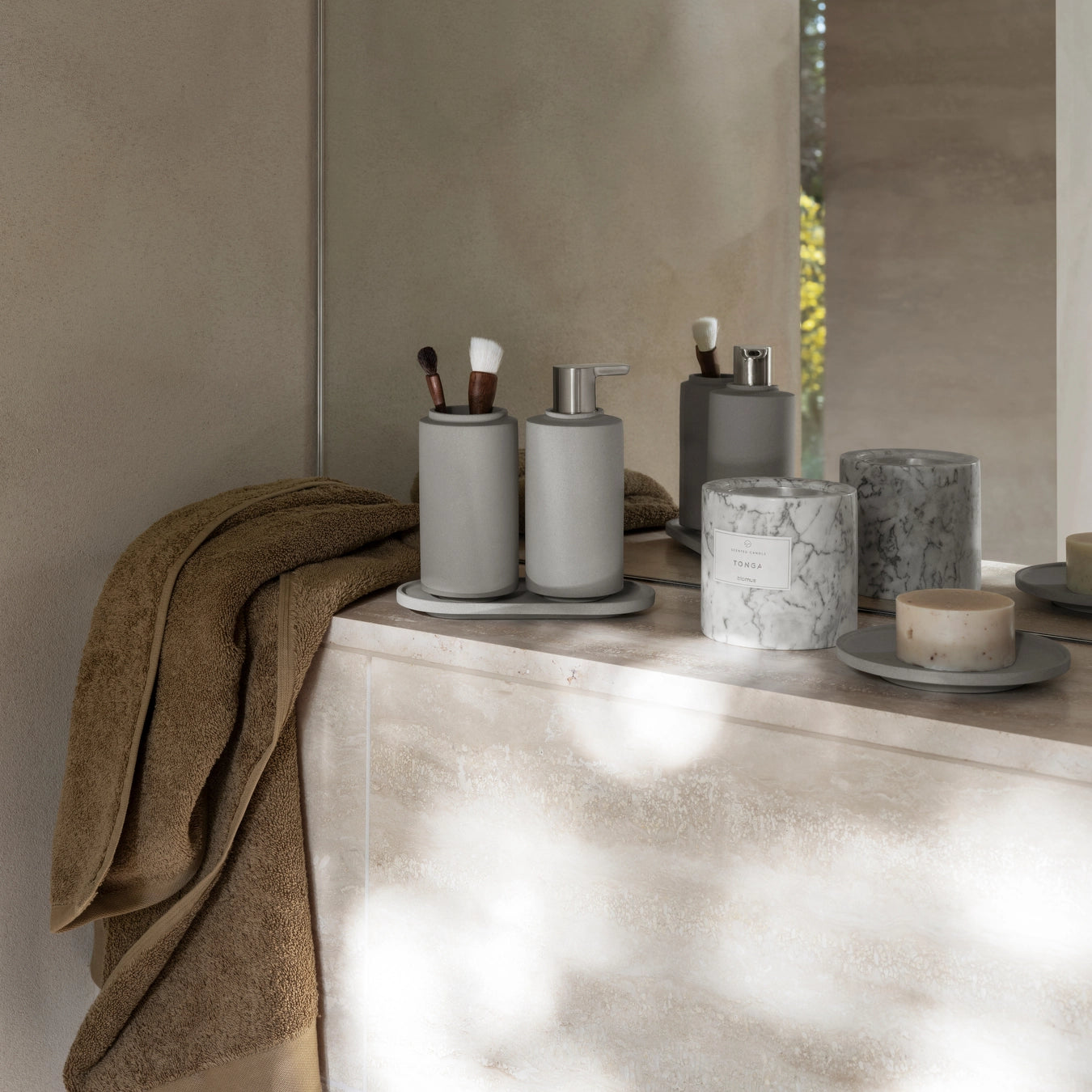 Oval Bath Tray + Organizer | Concrete