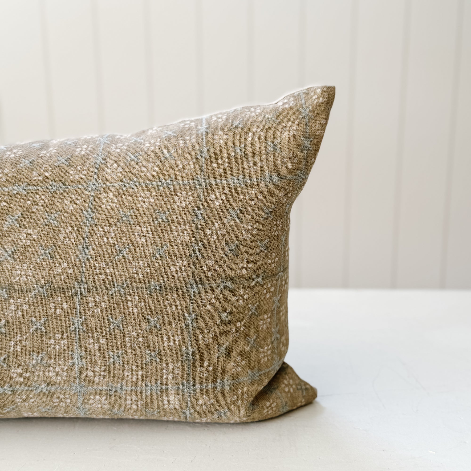 Tilti Long Lumbar Pillow