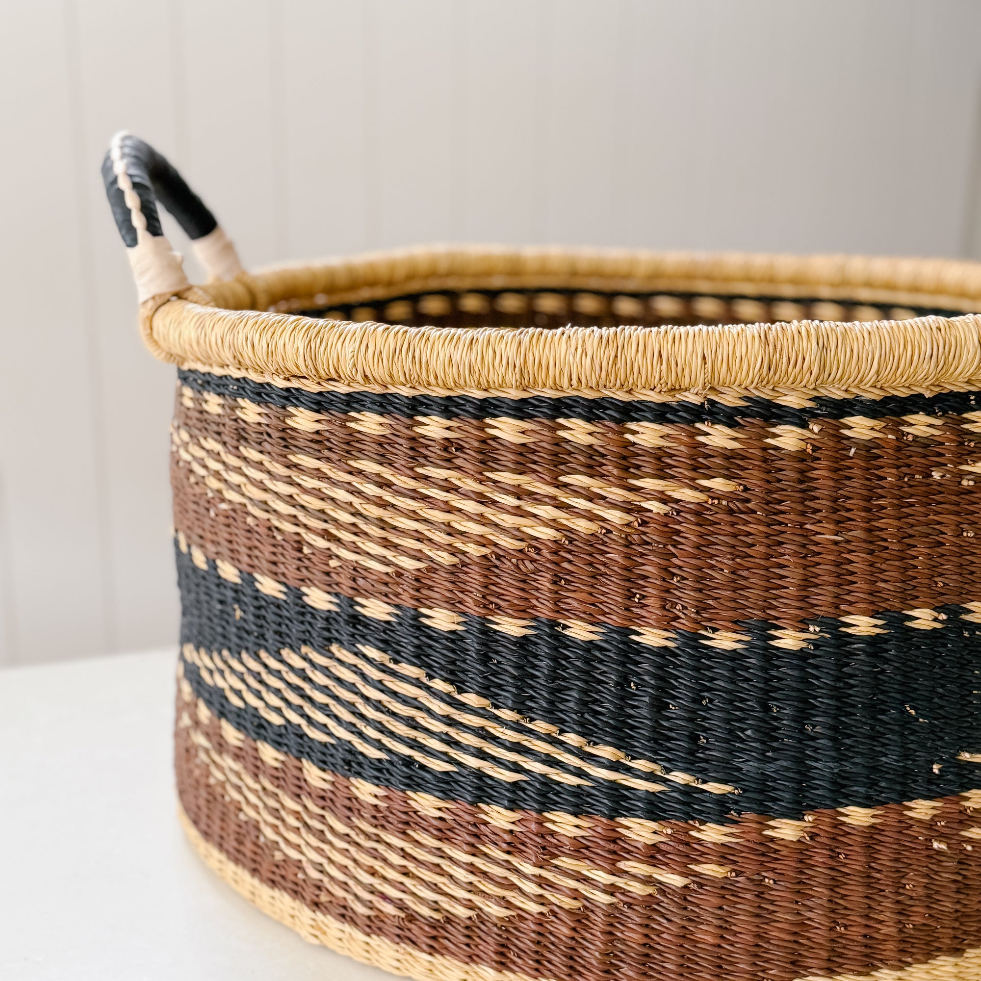 The Large Short Drum Basket No. 5 | Brown + Dark Navy