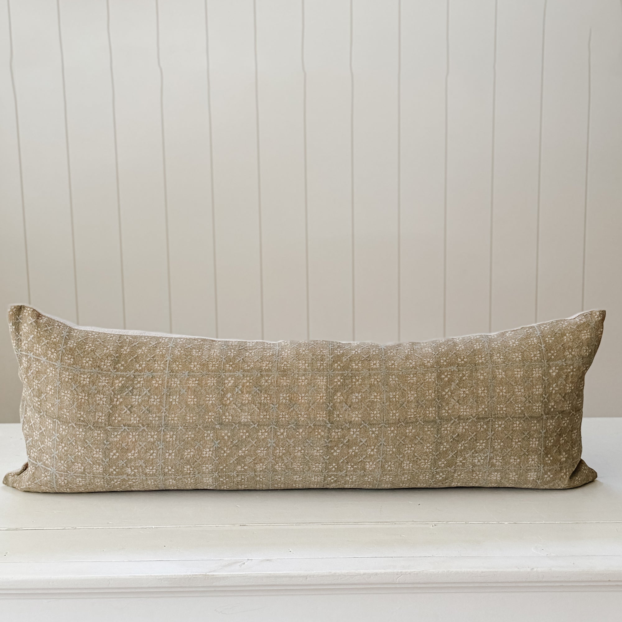 Tilti Long Lumbar Pillow