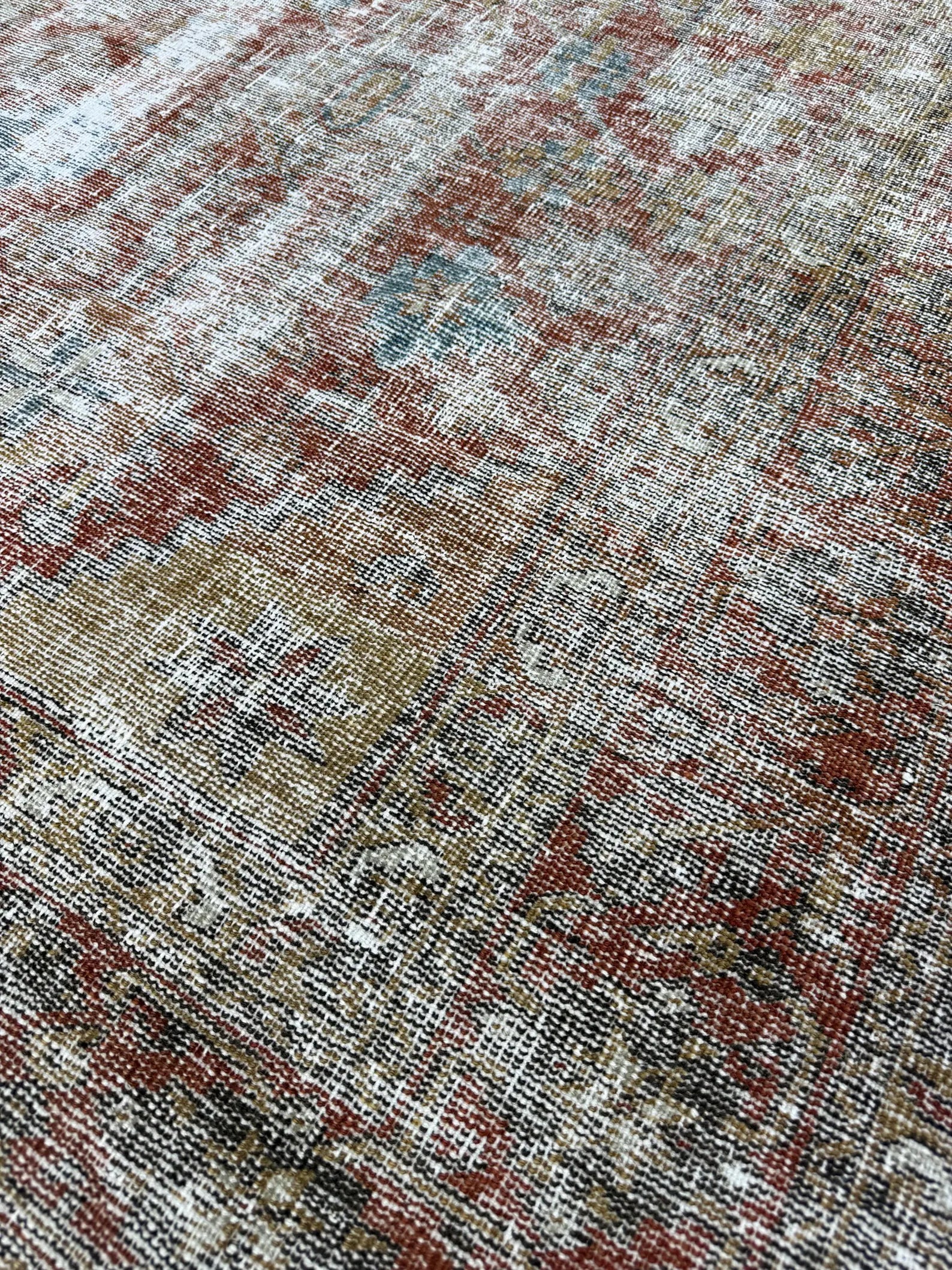 Vintage Mahal Hand-Knotted Area Rug | No. 102