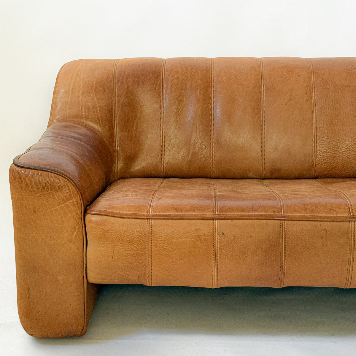 Buffalo Leather 2-Seater Sofa DS-44 by de Sede | Switzerland, circa 1970s