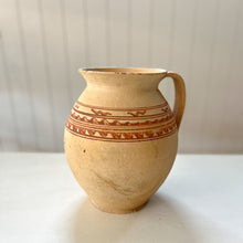 Load image into Gallery viewer, Vintage Hungarian Pottery | No.18
