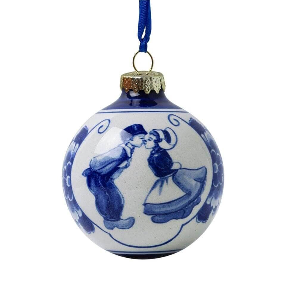 Delft Blue Bauble Ornament | Kissing Couple