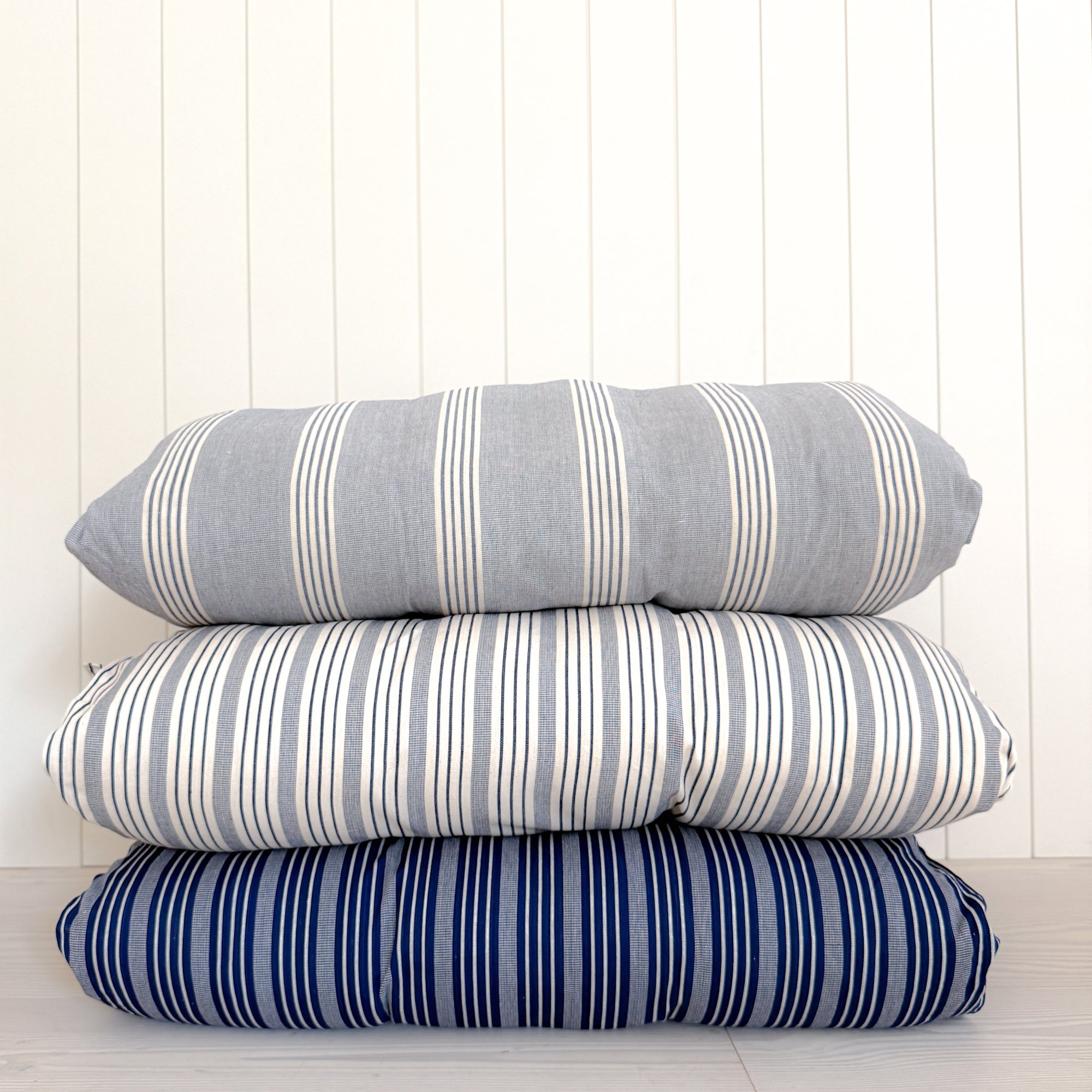 Canapé Bed Roll | Ivory + Marine Cafe Stripe