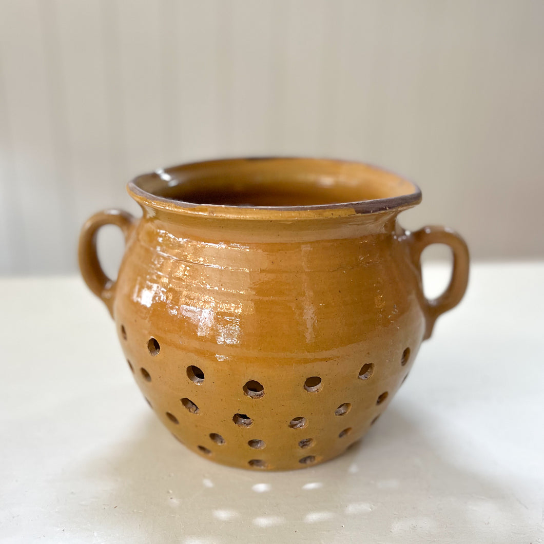 Vintage Hungarian Pottery | No.10