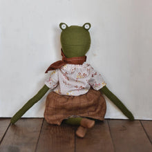 Load image into Gallery viewer, Fern The Frog | Heirloom Dolls
