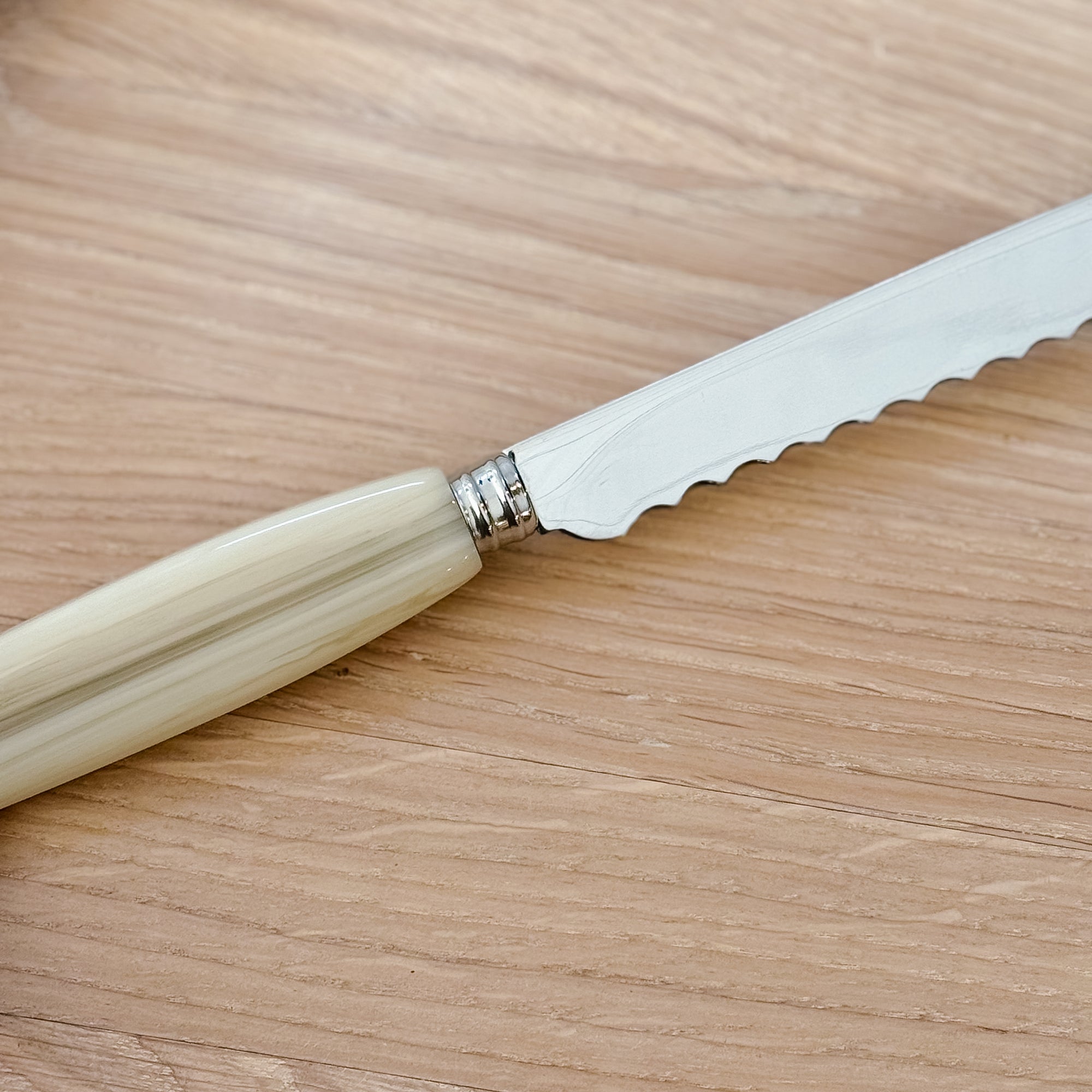 Bread Knife | Djembe
