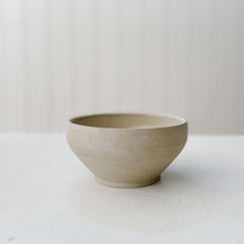 Load image into Gallery viewer, Vintage French Slip Glazed Bowls
