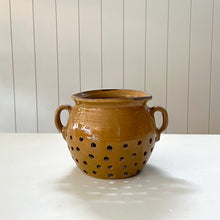 Load image into Gallery viewer, Vintage Hungarian Pottery | No.10
