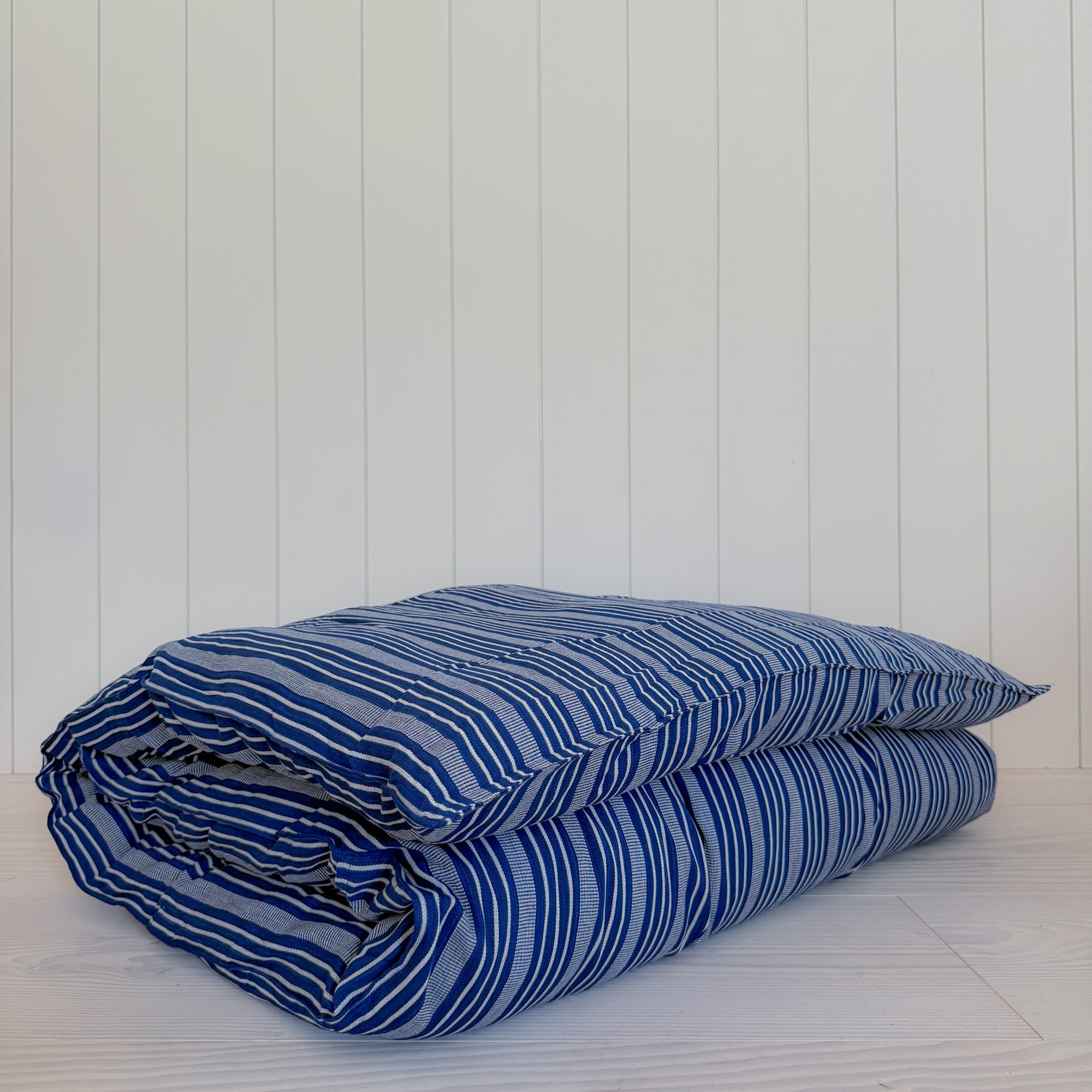 Canapé Bed Roll | Navy Cafe Stripe