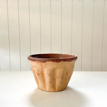 Load image into Gallery viewer, Vintage Hungarian Planters | No.11
