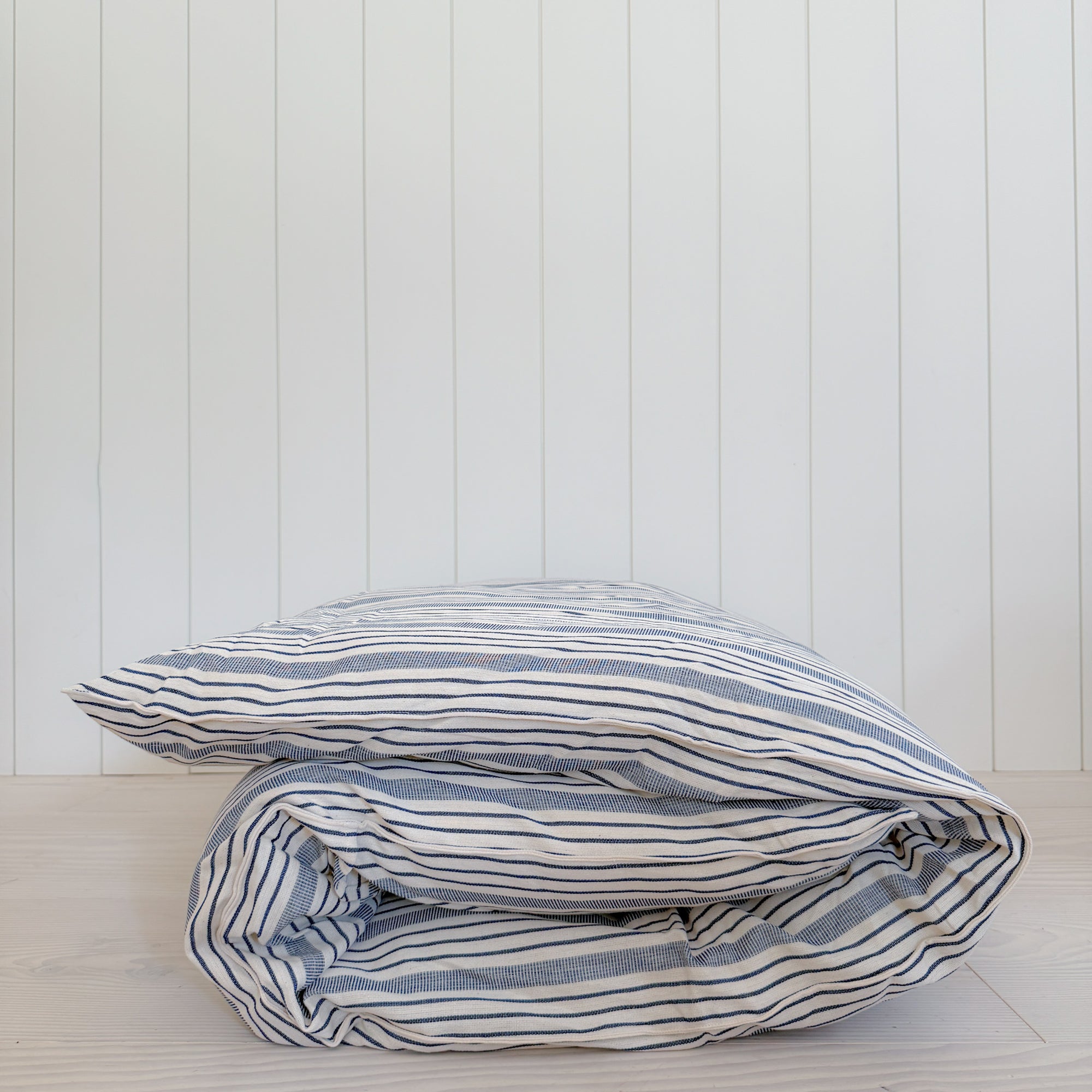 Canapé Bed Roll | Ivory + Marine Cafe Stripe