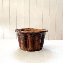 Load image into Gallery viewer, Vintage Hungarian Planters | No.13
