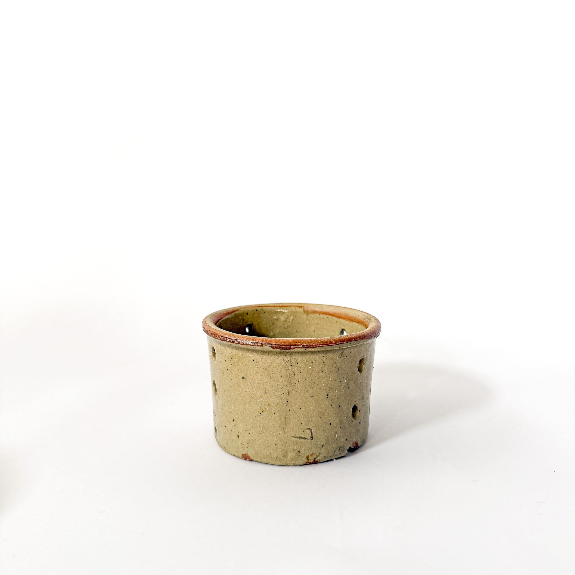 Beige Faisselles with Brown Rim