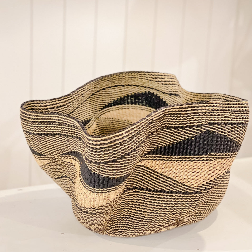 Pakurigo Basket No. 10 | Navy Pattern