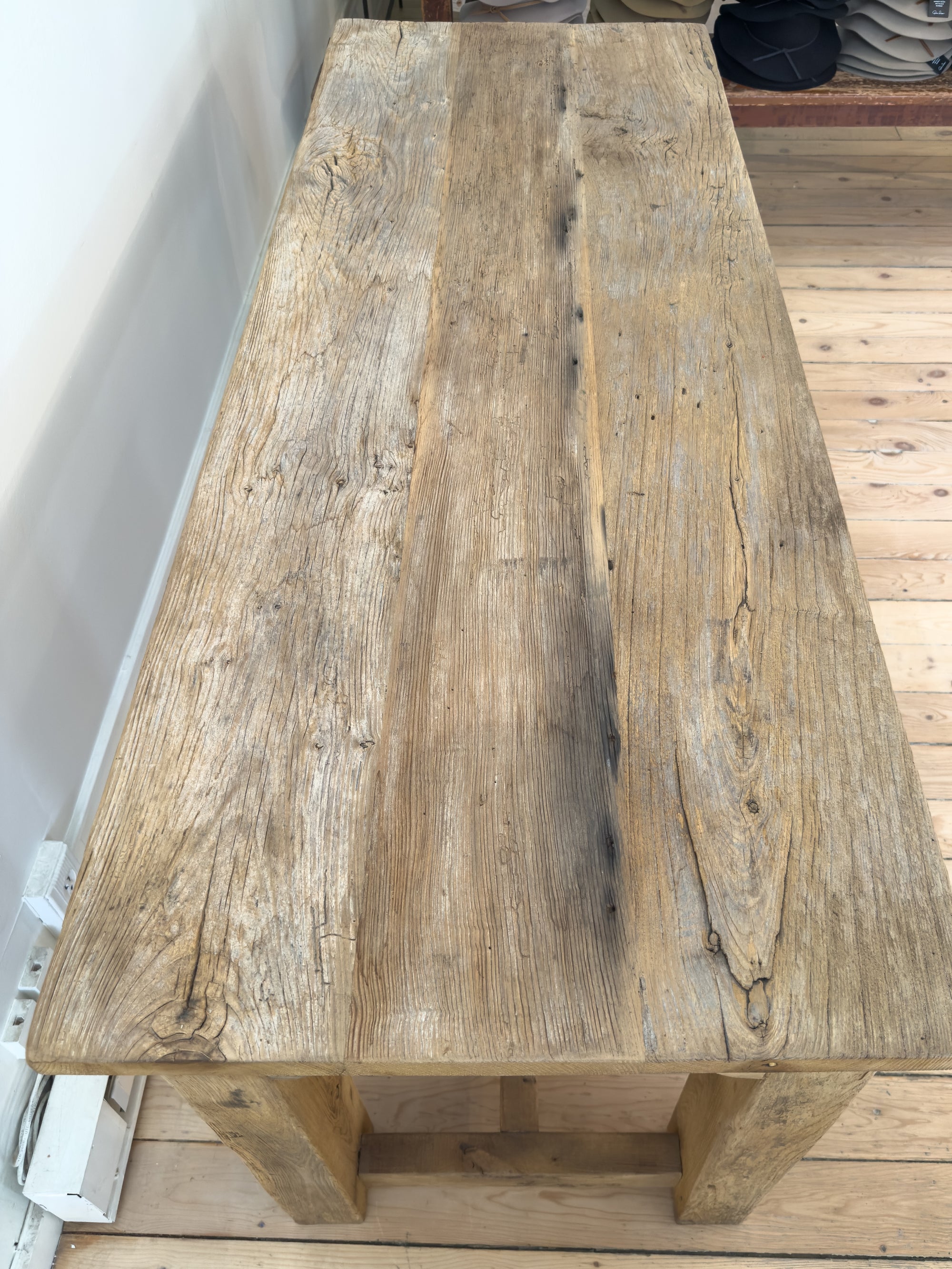 Reclaimed Mulberry Farm Table with Scalloped Apron