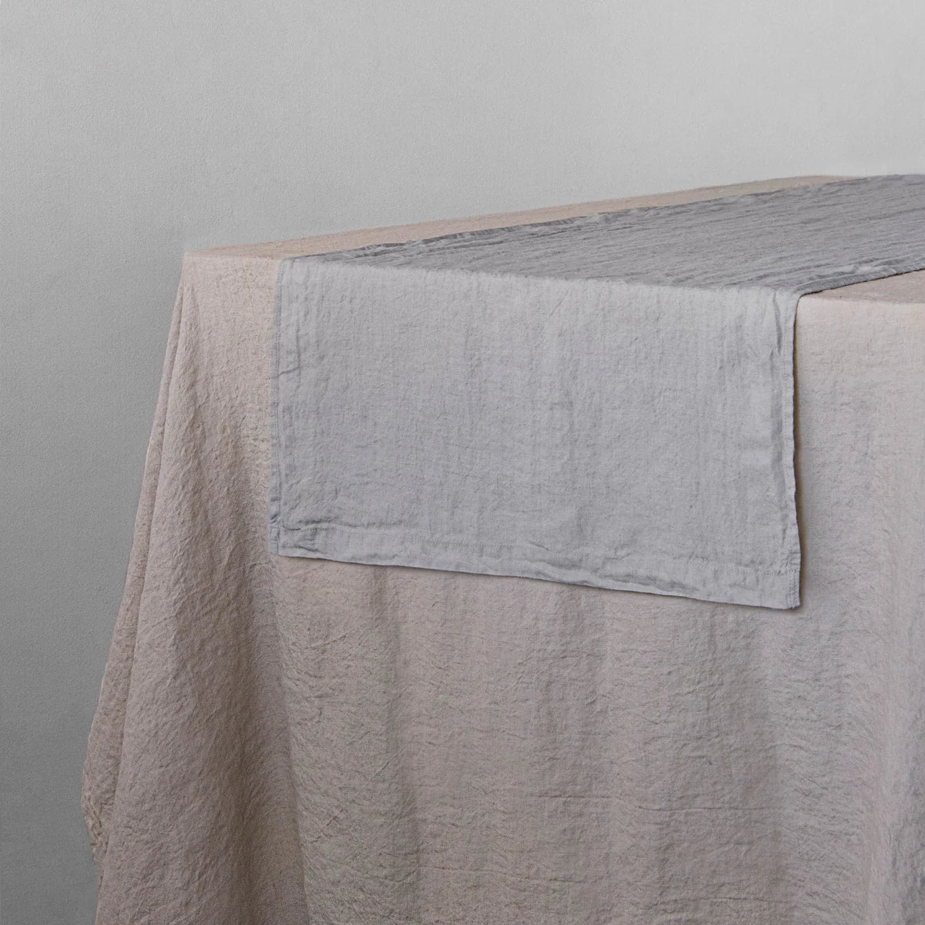 Basix Linen Table Runner