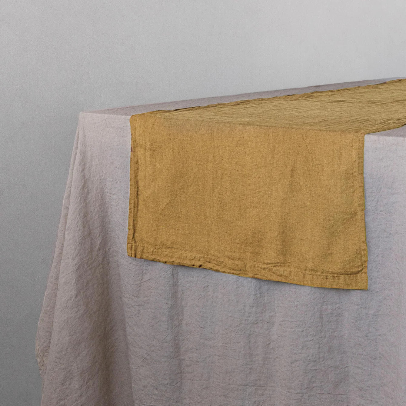 Basix Linen Table Runner