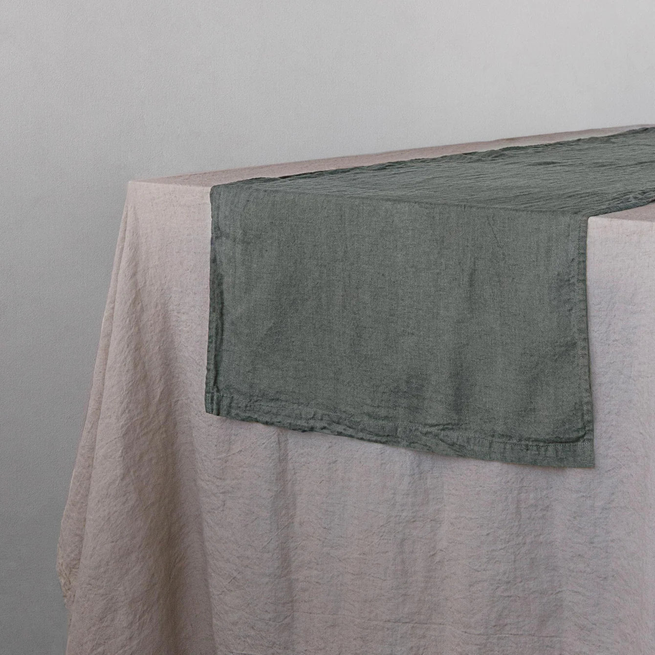 Basix Linen Table Runner