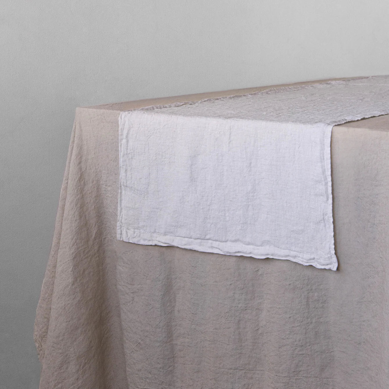 Basix Linen Table Runner