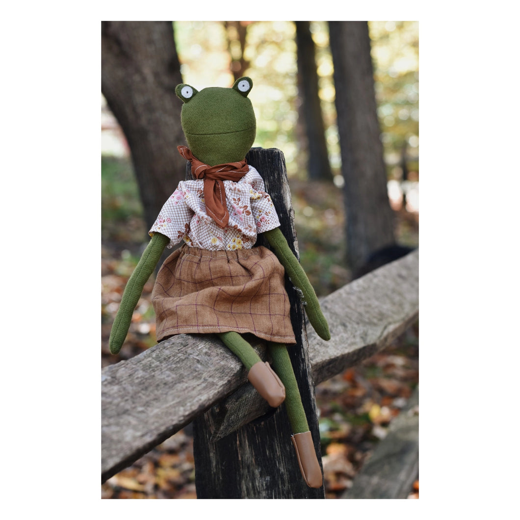 Fern The Frog | Heirloom Dolls