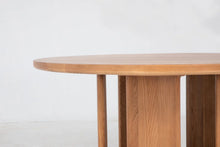 Load image into Gallery viewer, Crest Round Dining Table
