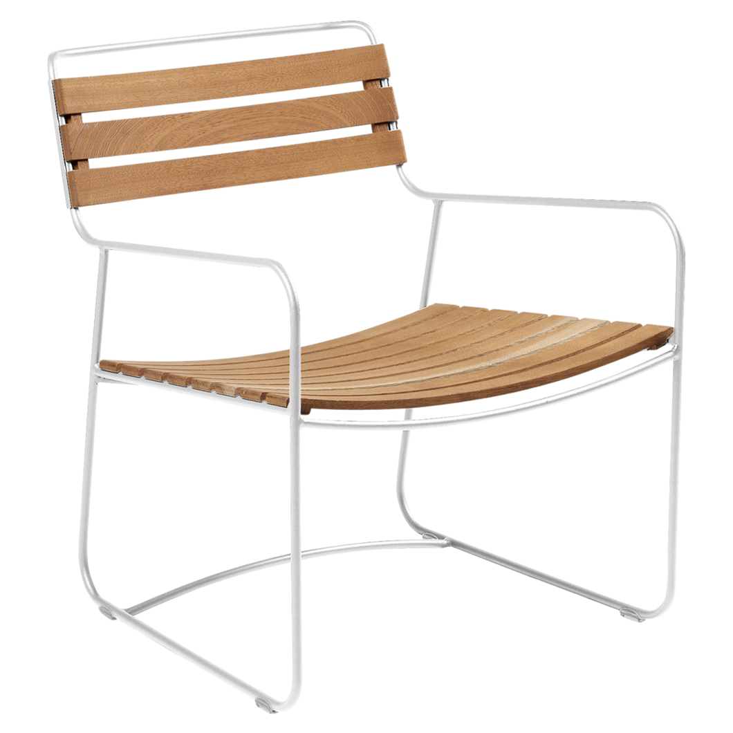 Surprising Teak Low Arm Chair | Cotton | Fermob