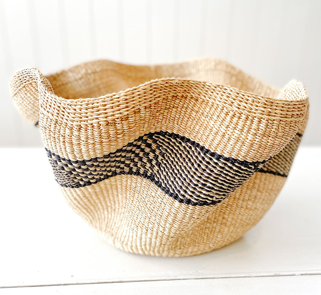 Pakurigo Basket No. 7 | Natural + Black Pattern Stripe