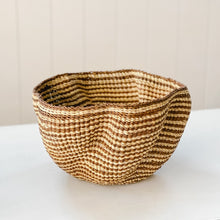 Load image into Gallery viewer, Mini Pakurigo Basket No. 1 | Natural and Brown
