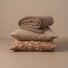 Load image into Gallery viewer, Still Life Linen Pillow
